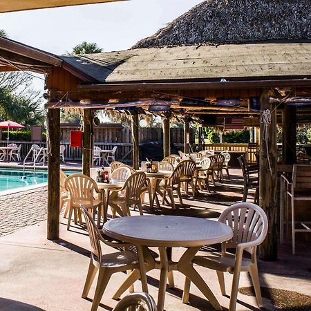 Quality Inn And Suites Golf Resort Golden Gate Экстерьер фото