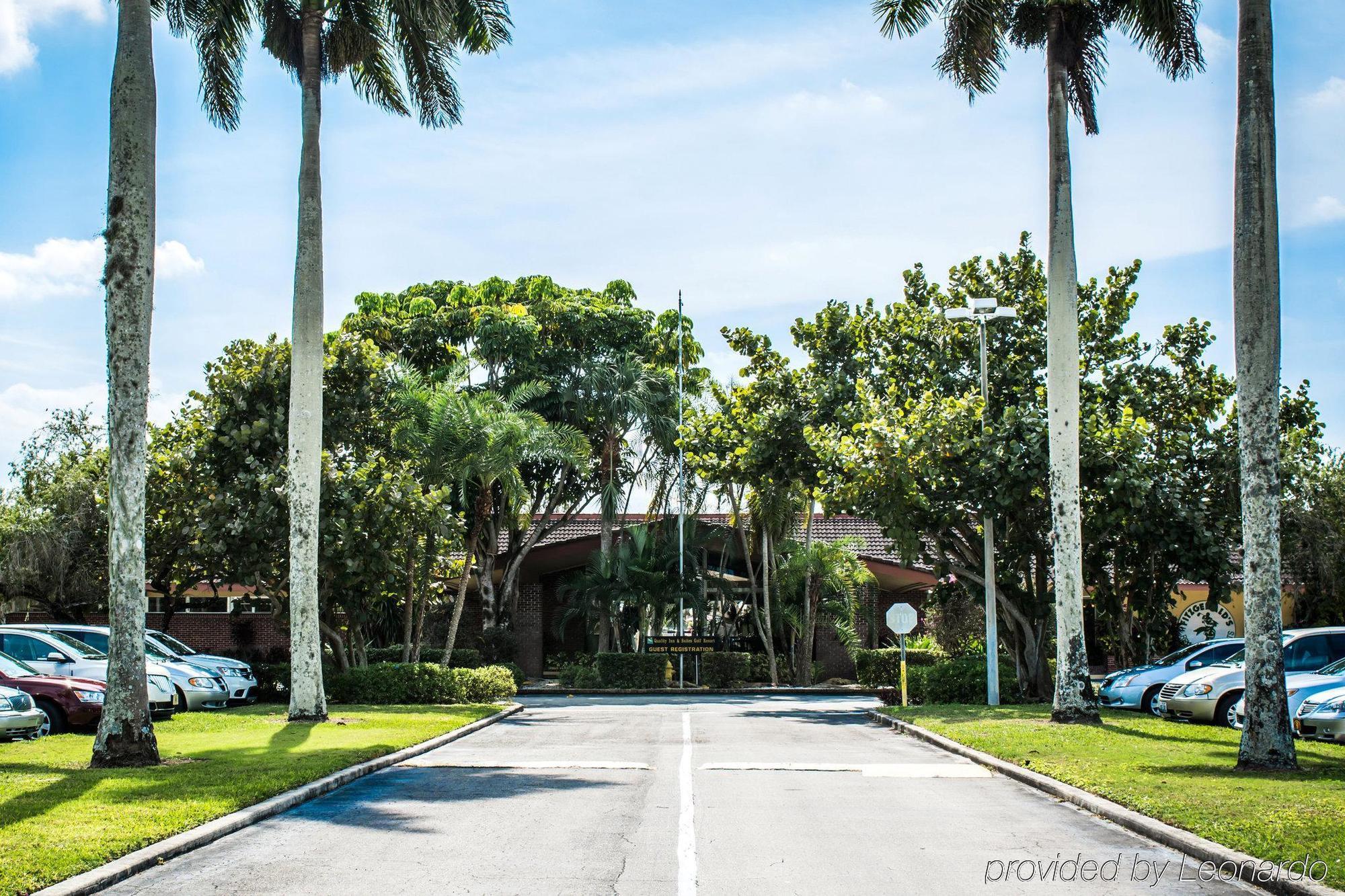 Quality Inn And Suites Golf Resort Golden Gate Экстерьер фото
