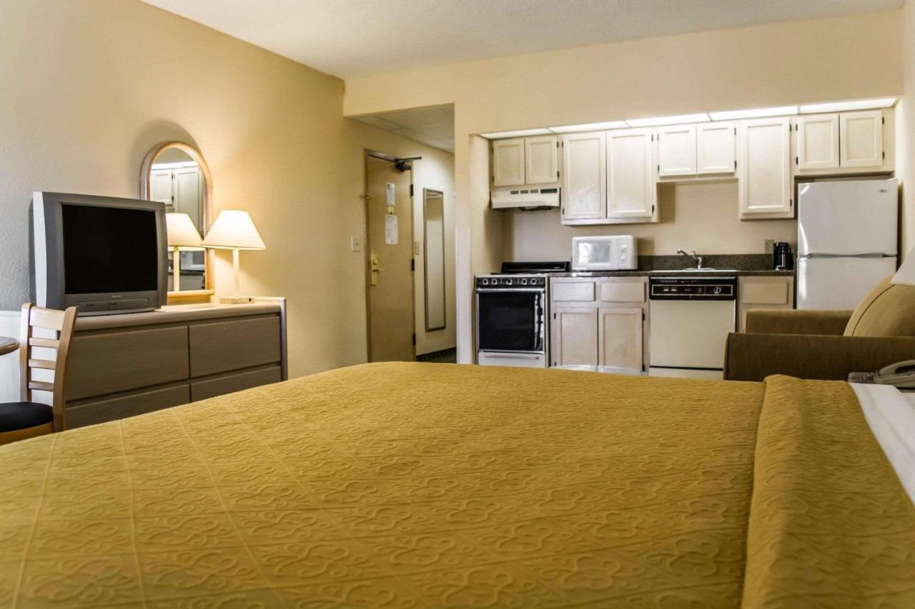 Quality Inn And Suites Golf Resort Golden Gate Экстерьер фото