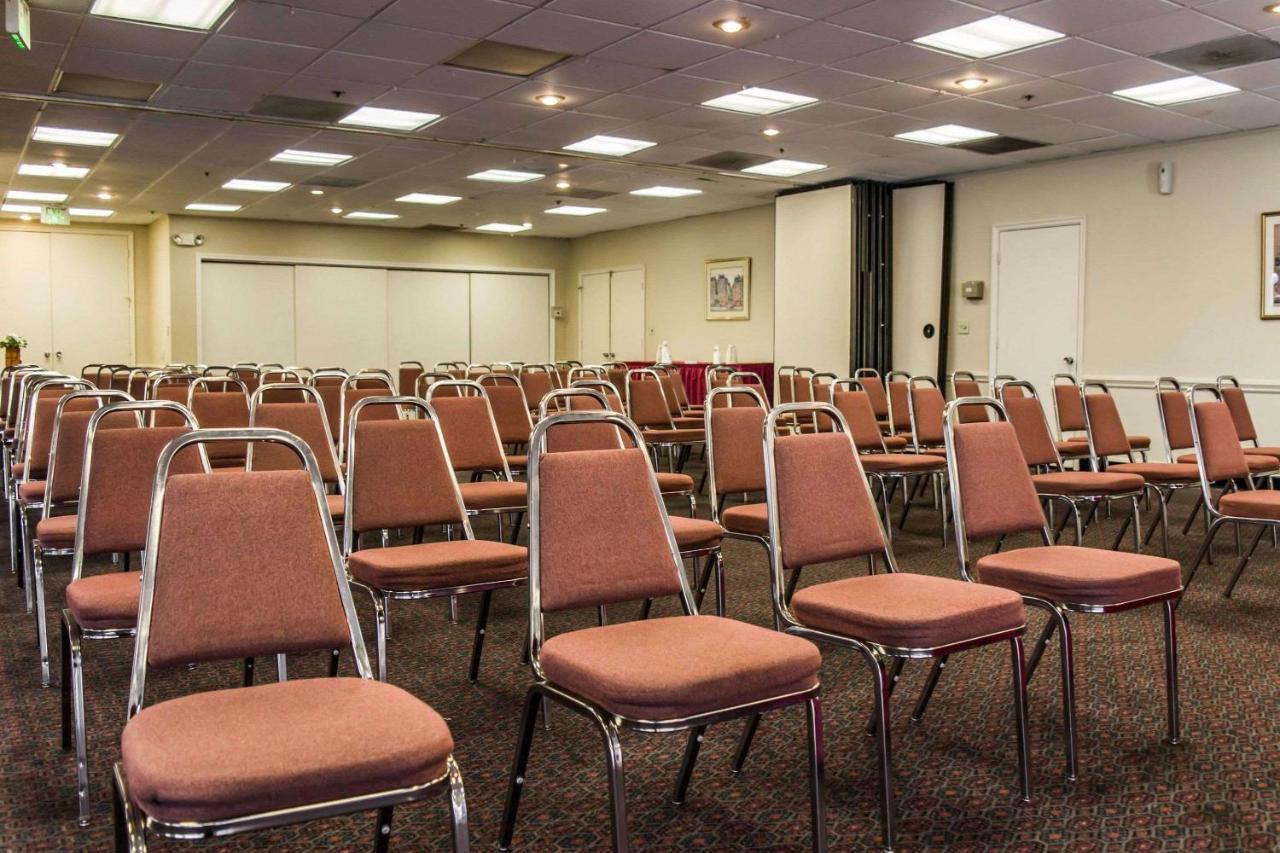 Quality Inn And Suites Golf Resort Golden Gate Экстерьер фото